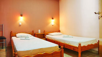 Lions2 Studios And Apartments Askeli Bagian luar foto