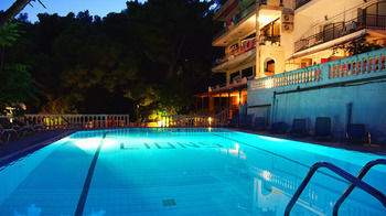 Lions2 Studios And Apartments Askeli Bagian luar foto